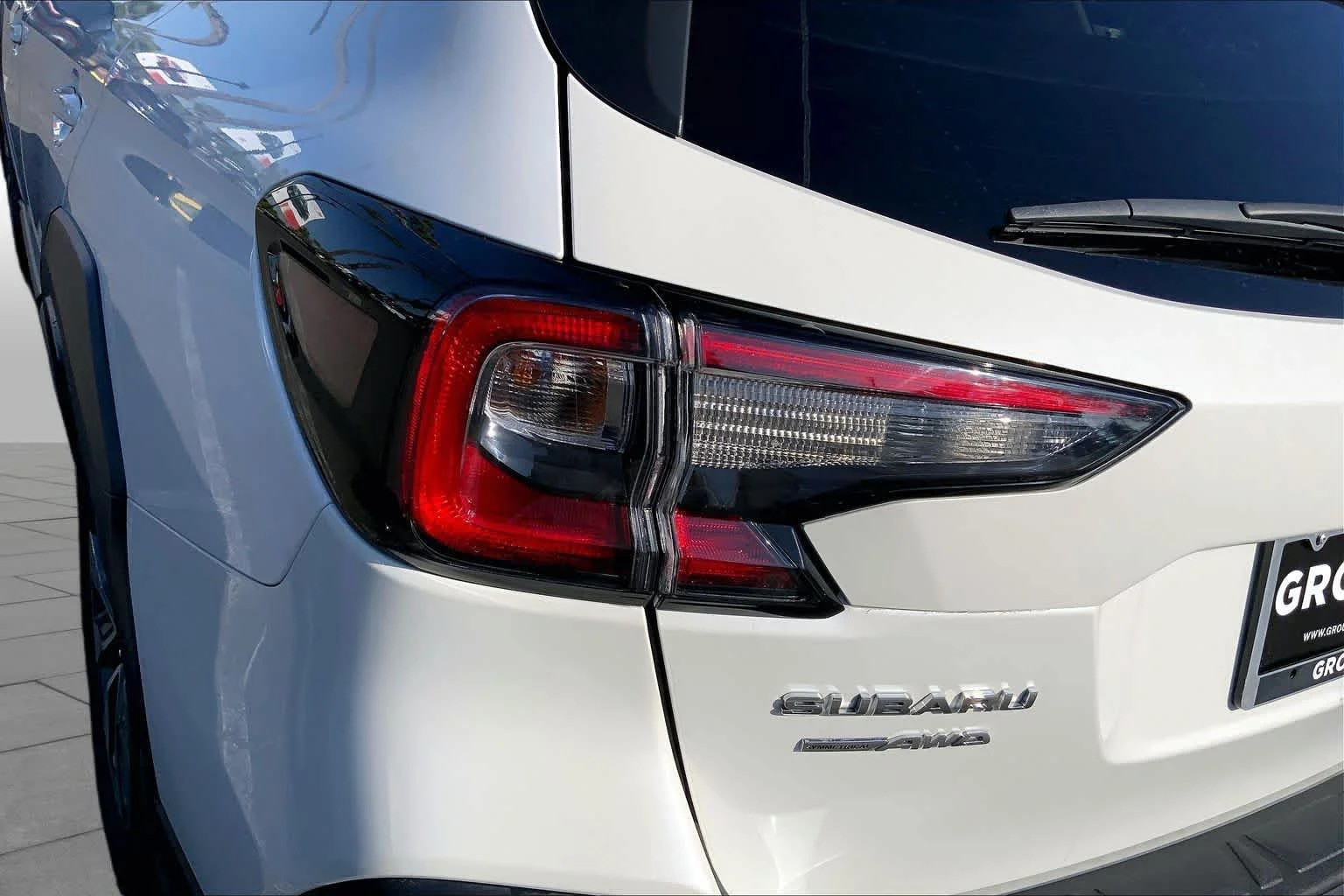 Used 2024 Crystal White Pearl Subaru Limited image 28