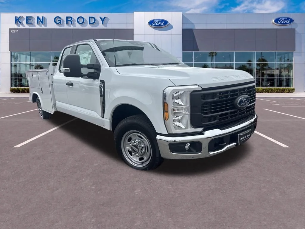 2026 Ford F-250 XL SuperCab 8' Box's photo