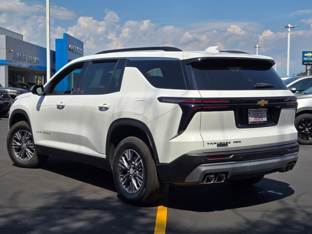 2026 Chevrolet Traverse LT - Photo 15