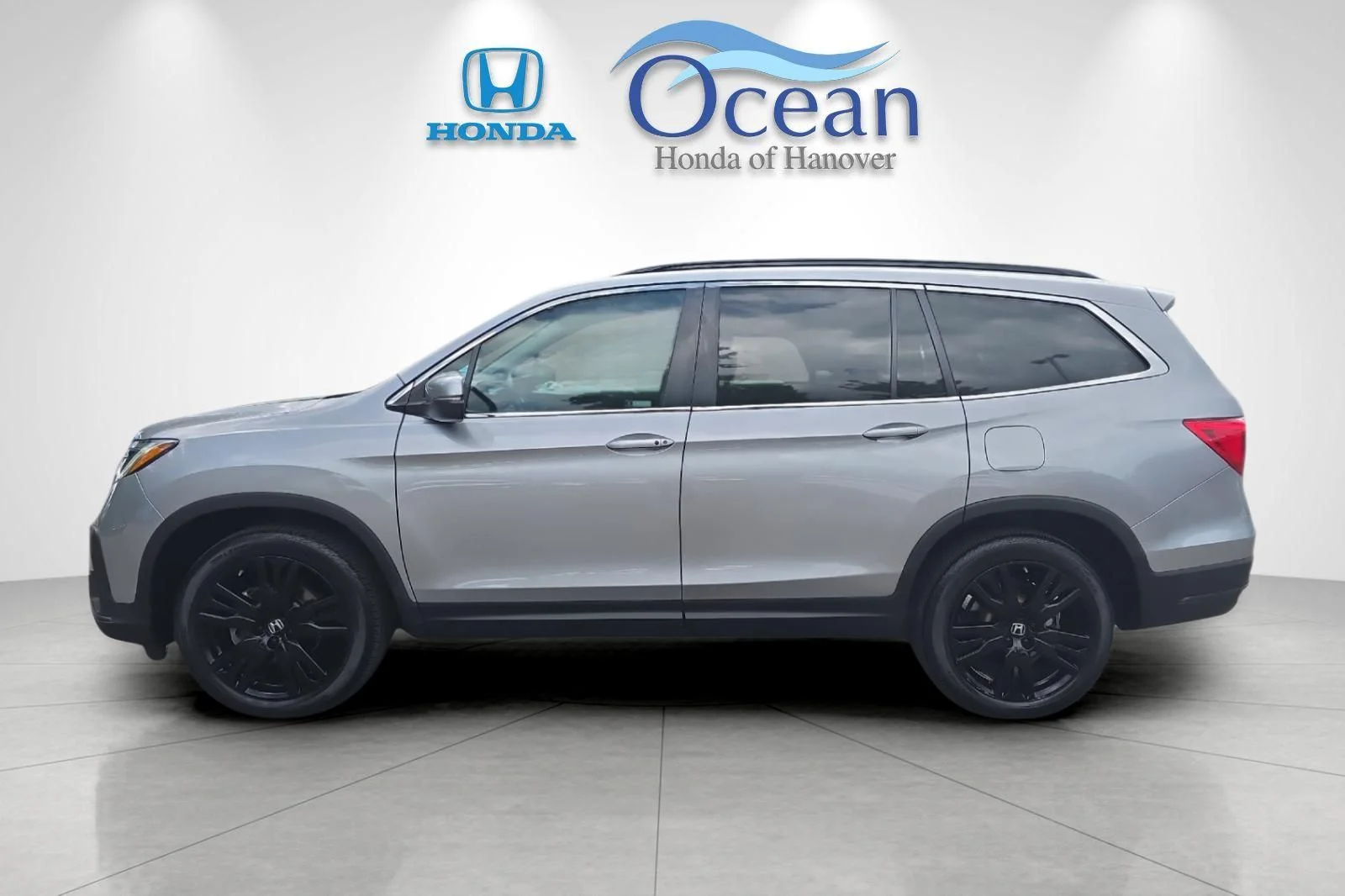 Used 2022 Lunar Silver Metallic Honda Special Edition image 6