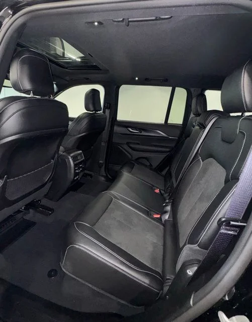 Used 2023 Black Jeep Altitude X image 14