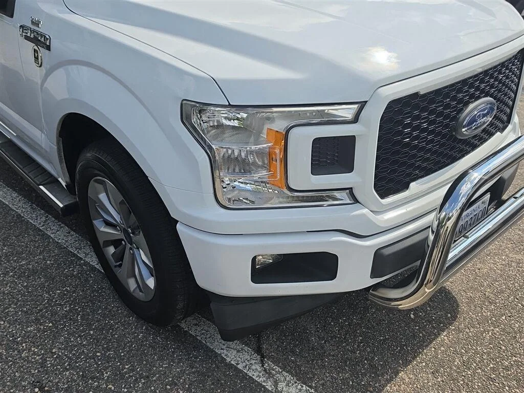Used 2018 Oxford White Ford XL image 3