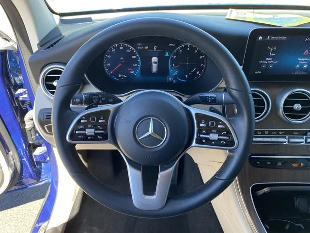 Used 2022 Starling Blue Metallic Mercedes-Benz GLC 300 image 28