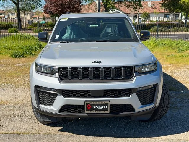 New 2026 Silver Jeep Limited image 3
