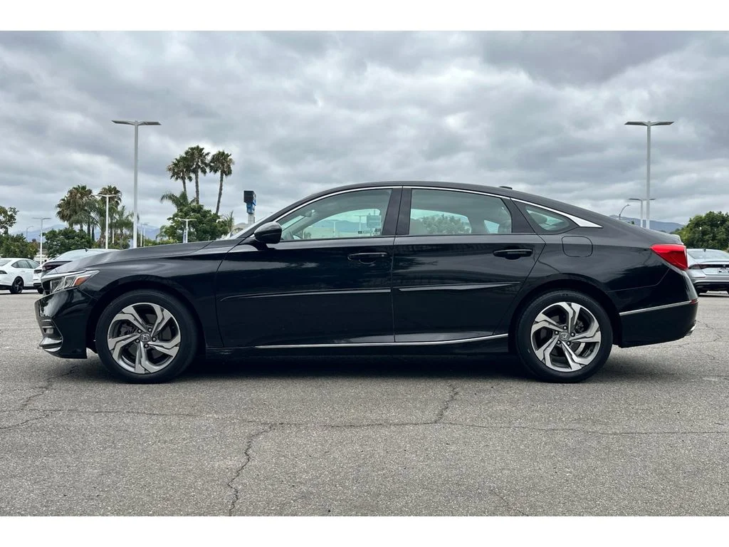 Used 2018 Crystal Black Pearl Honda EX-L 2.0T image 2