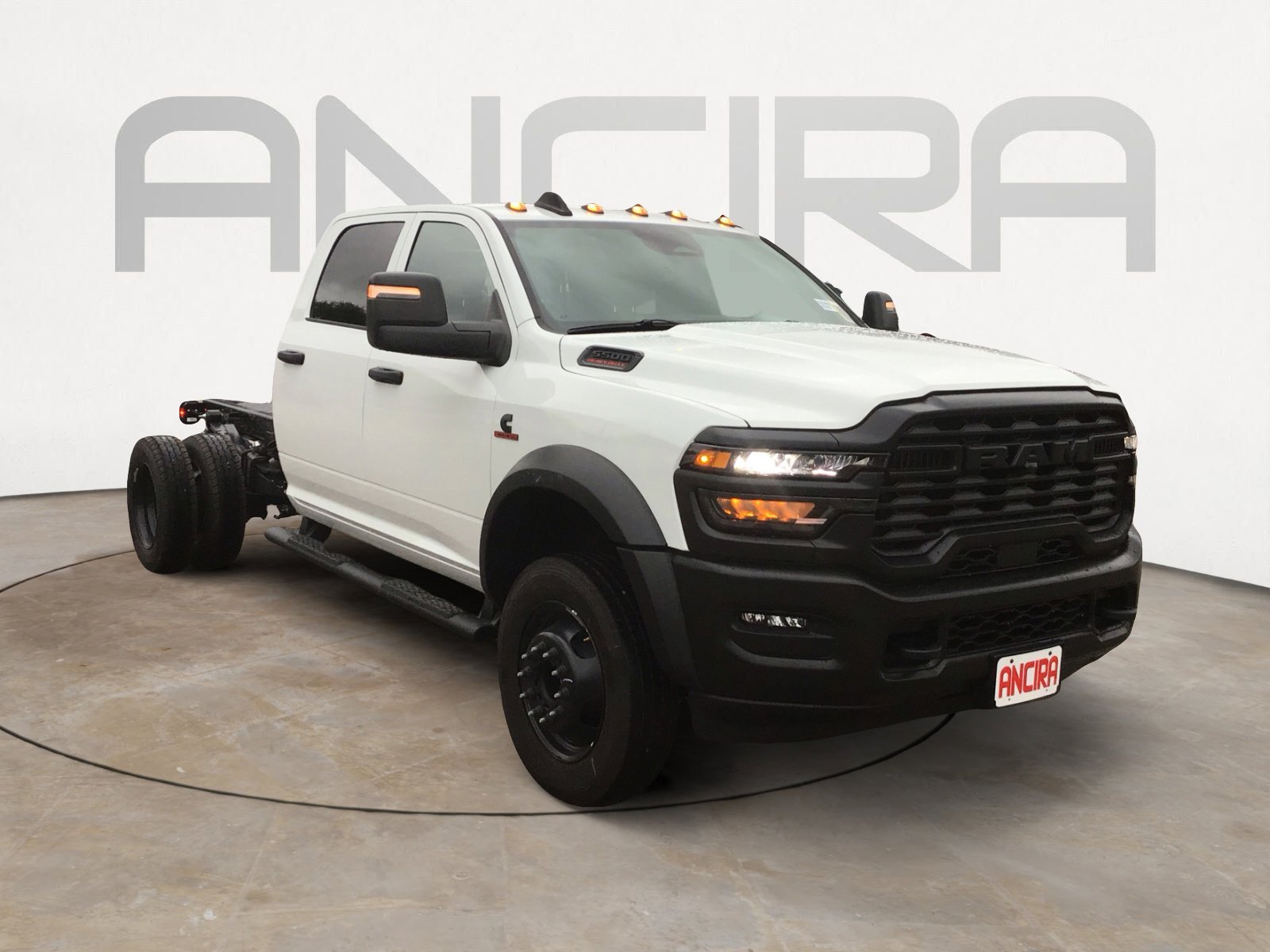 New 2026 Bright White Clearcoat RAM Tradesman image 4