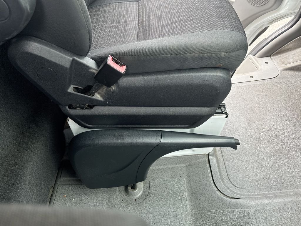 Used 2016 White Mercedes-Benz Base image 20