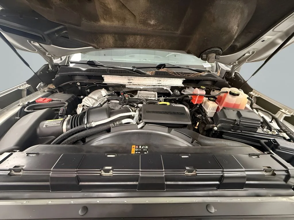 Used 2020 Silver GMC Base image 22