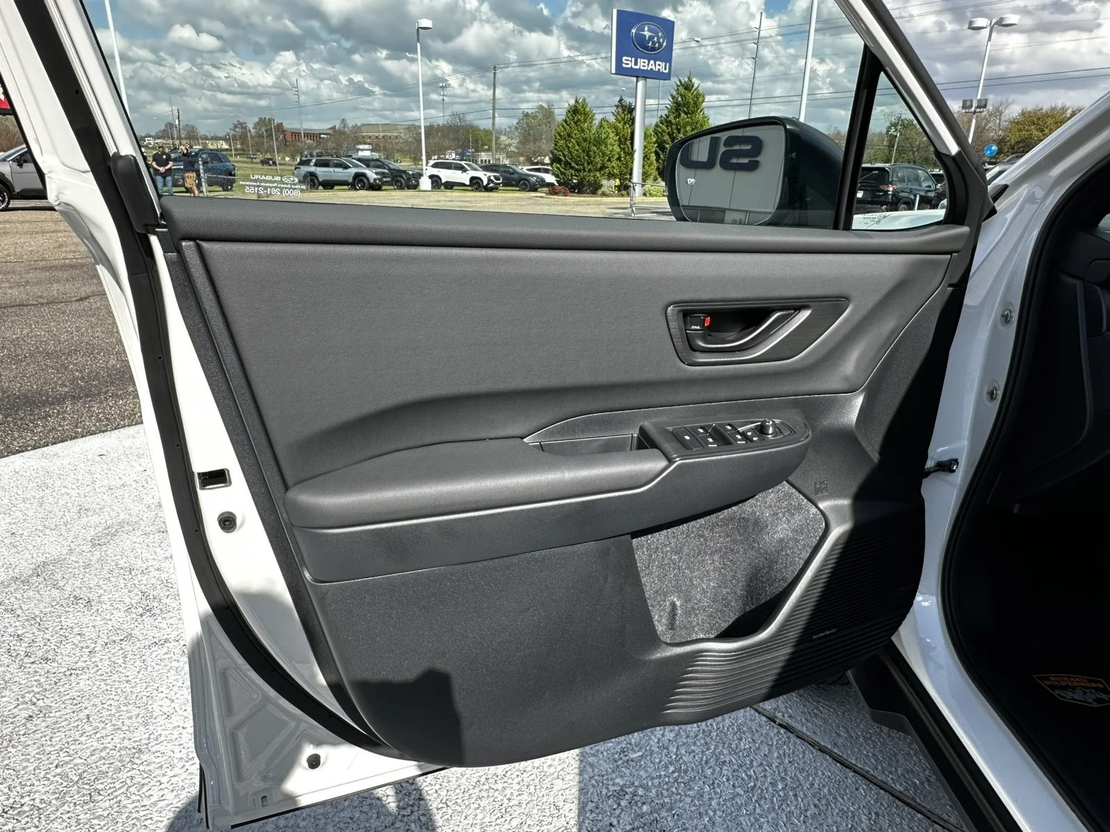 New 2026 CRYSTAL WHITE PEARL Subaru Wilderness image 13