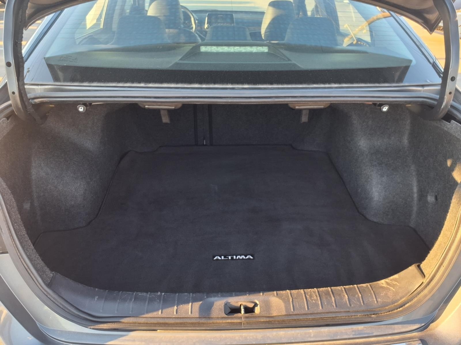 2022 Nissan Altima photo 12 of 26