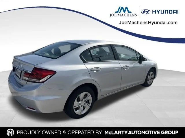 Used 2015  Honda LX image 6