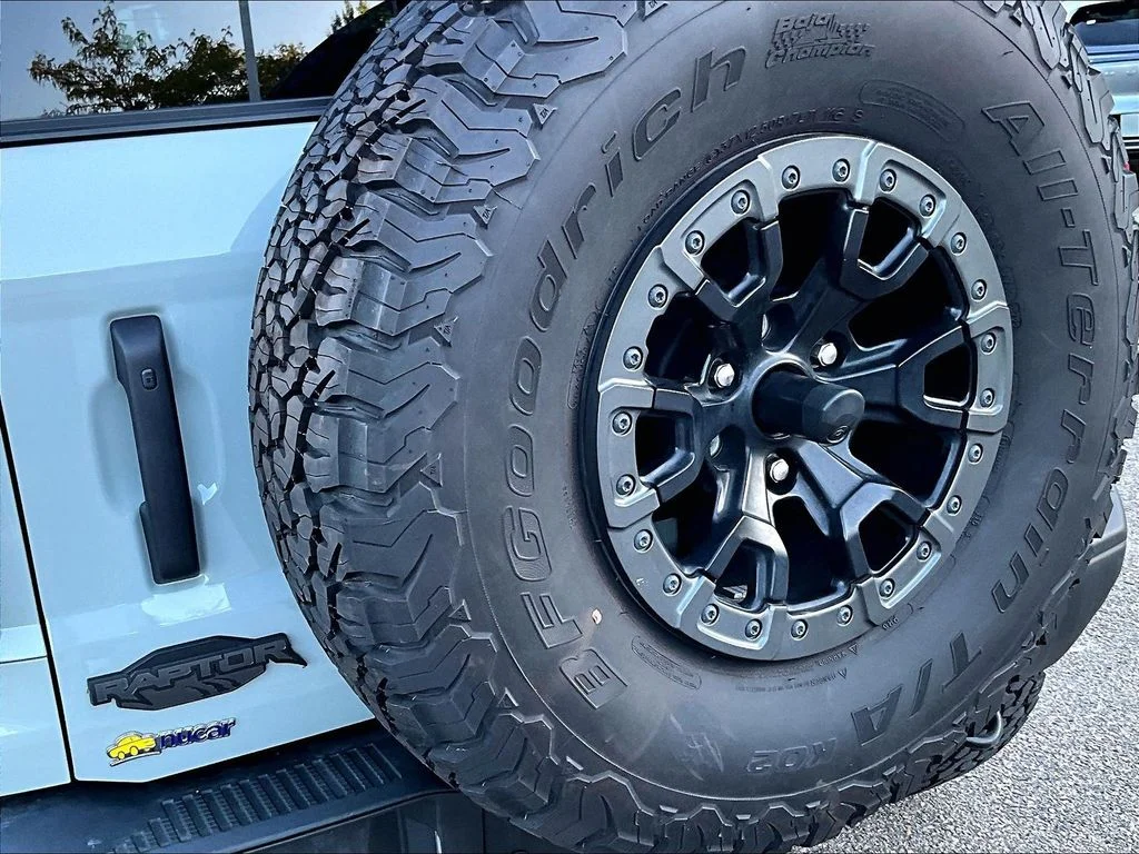 Used 2022 Green Ford Raptor image 27