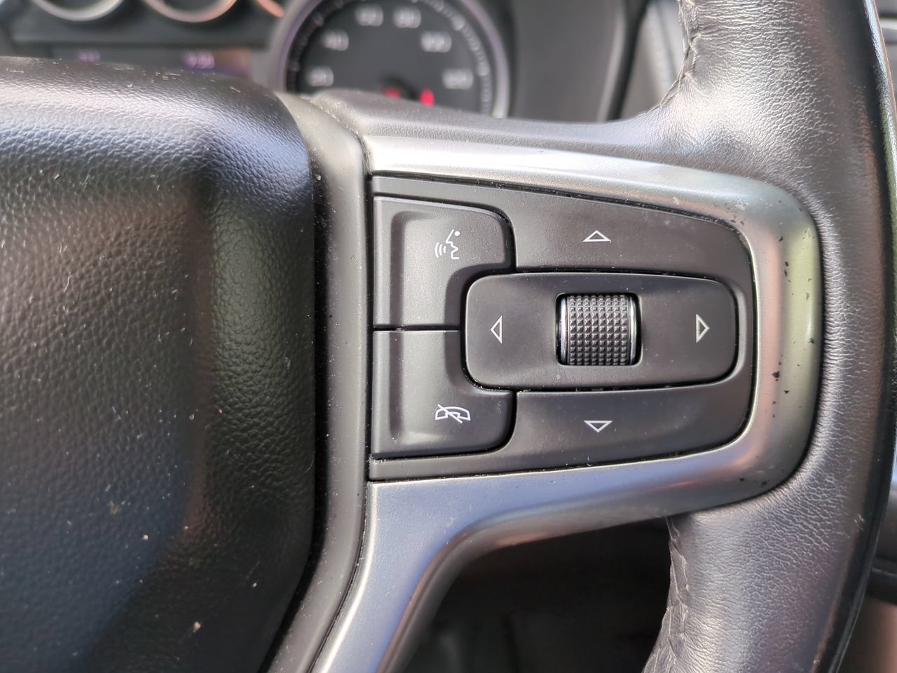 Used 2021 Shadow Gray Metallic Chevrolet Z71 image 24