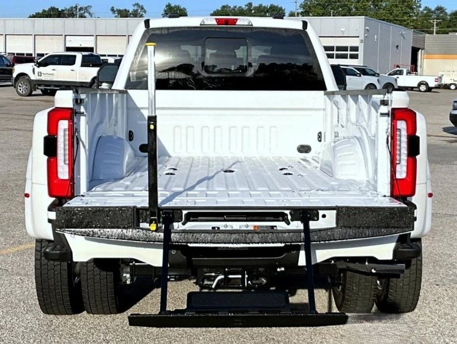 New 2026 White Ford Platinum image 10
