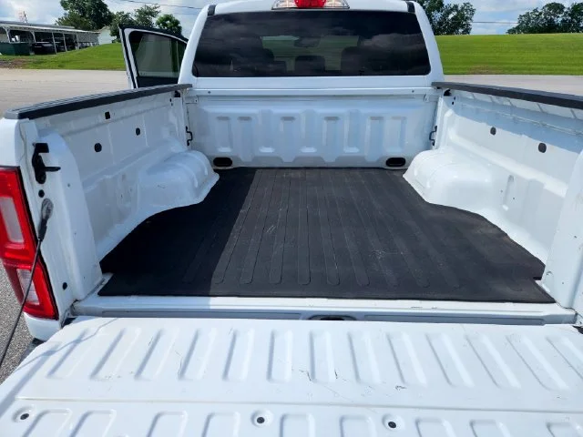 Used 2023 White Ford XLT image 22