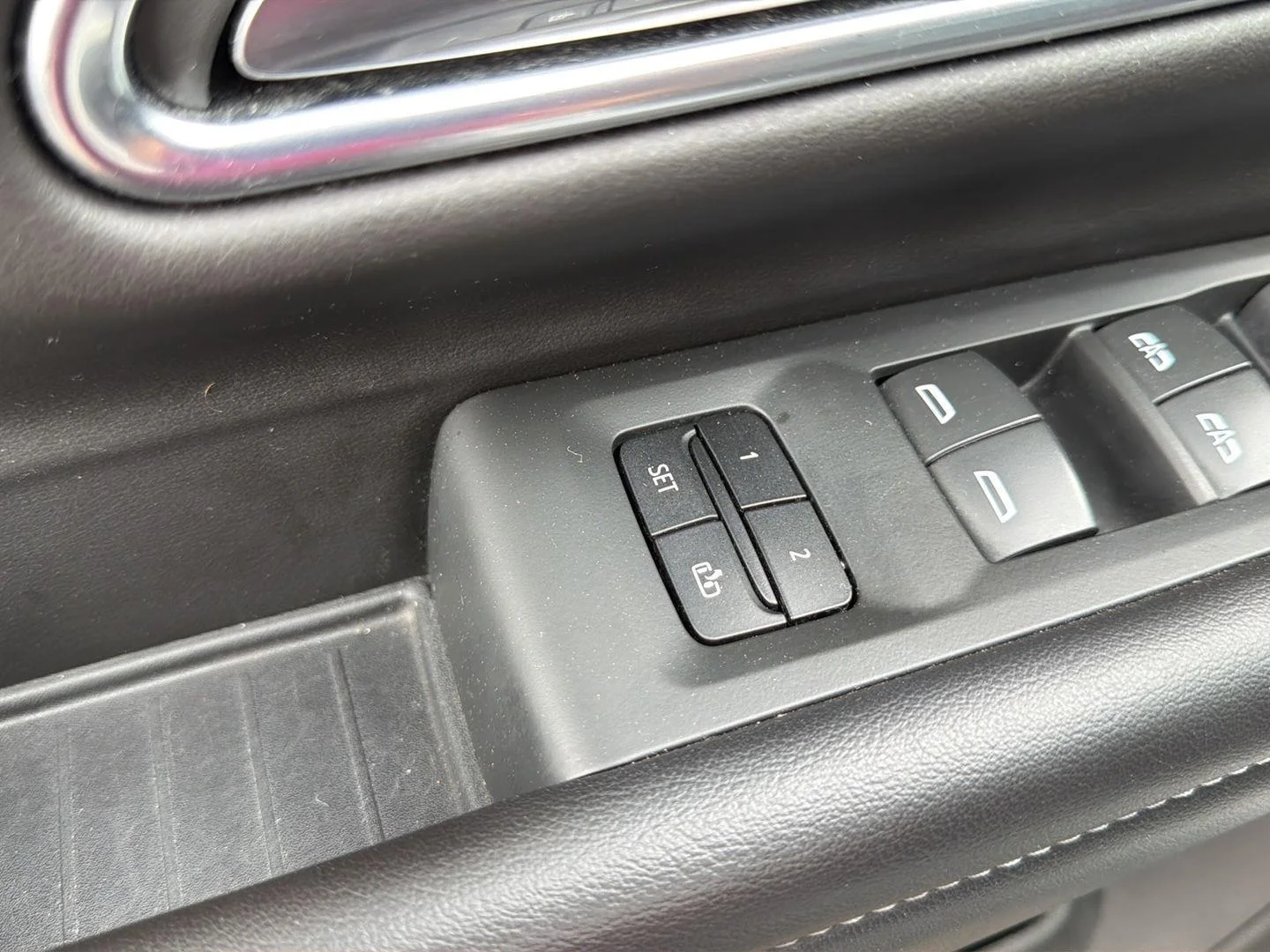 Used 2021 Summit White Chevrolet LT image 15