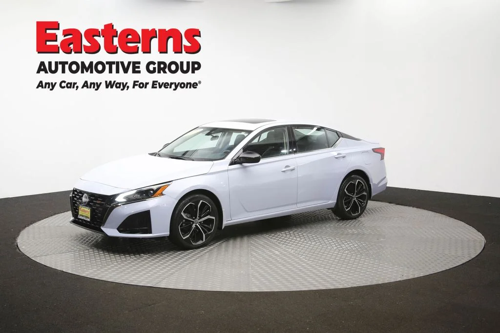 Used 2023 Gray Nissan 2.5 SR image 57