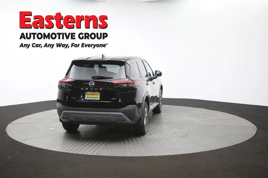 Used 2023 Black Nissan S image 38