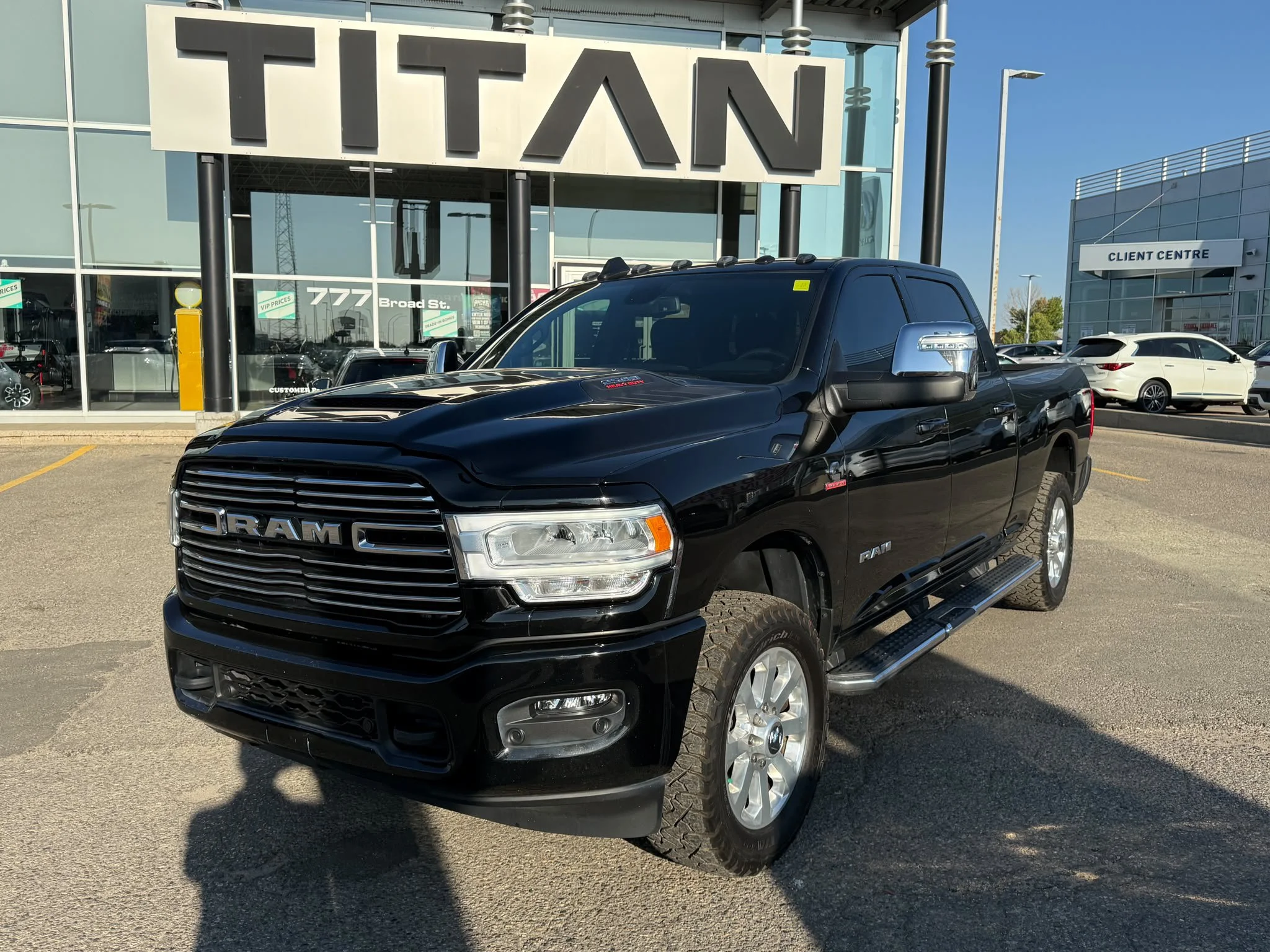 Certified Used 2023 Diamond Black Crystal Pearlcoat Ram Laramie 4x4*6.7L Cummins Diesel | Cooled Leather | Sunroof | Htd Wheel | Tow Pkg | 6ft Box | Navi image 3