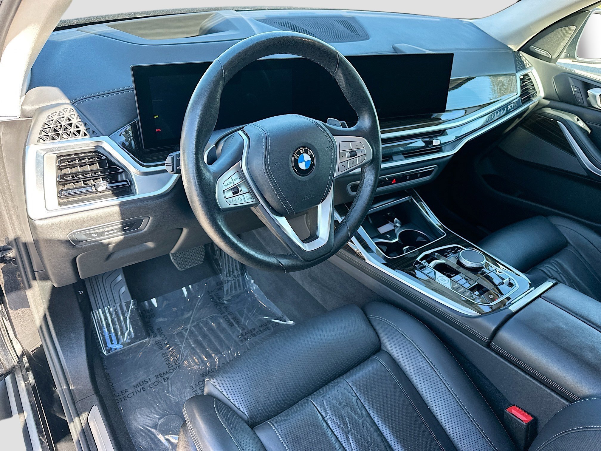 Used 2025 Black Sapphire Metallic BMW xDrive40i image 7