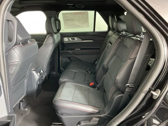New 2026 Agate Black Metallic Ford ST image 30