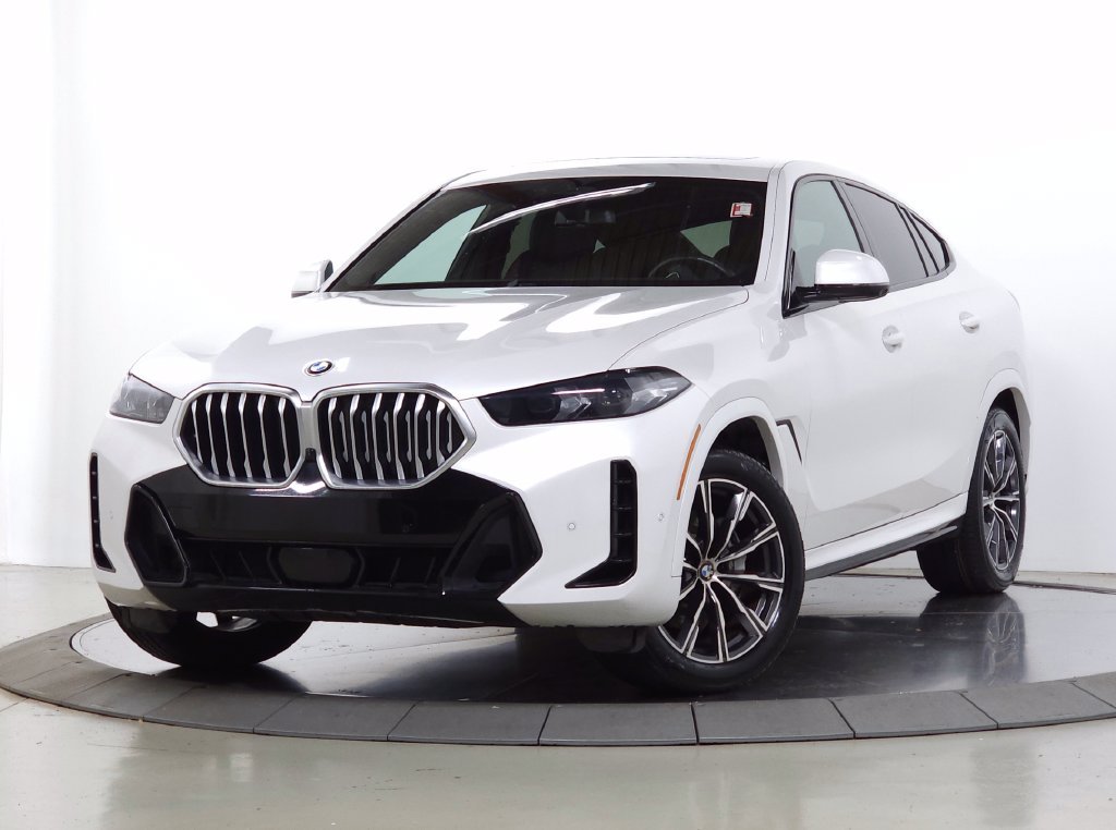 Used 2024 White BMW xDrive40i image 1