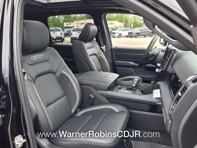 New 2026 Diamond Black Crystal Pearl-Coat Exterior Paint RAM Rebel image 17