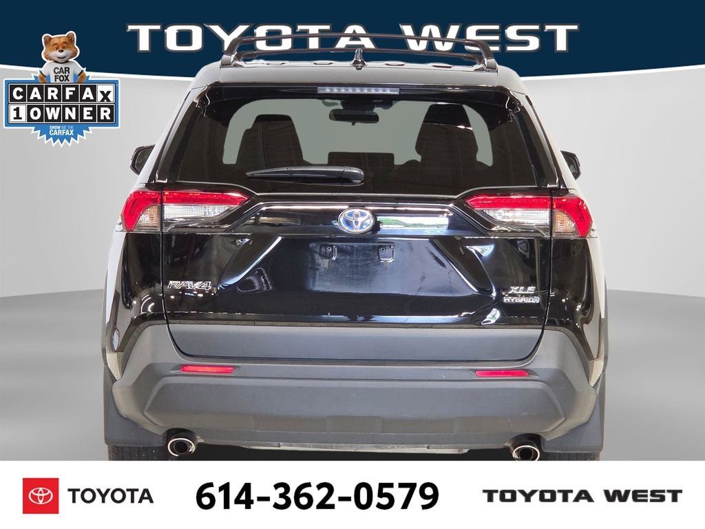 Used 2023 Black Toyota XLE Premium image 8