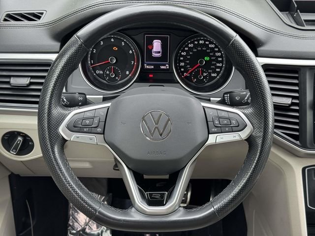 Used 2021 White Volkswagen 3.6L V6 SE w/Technology R-Line image 17