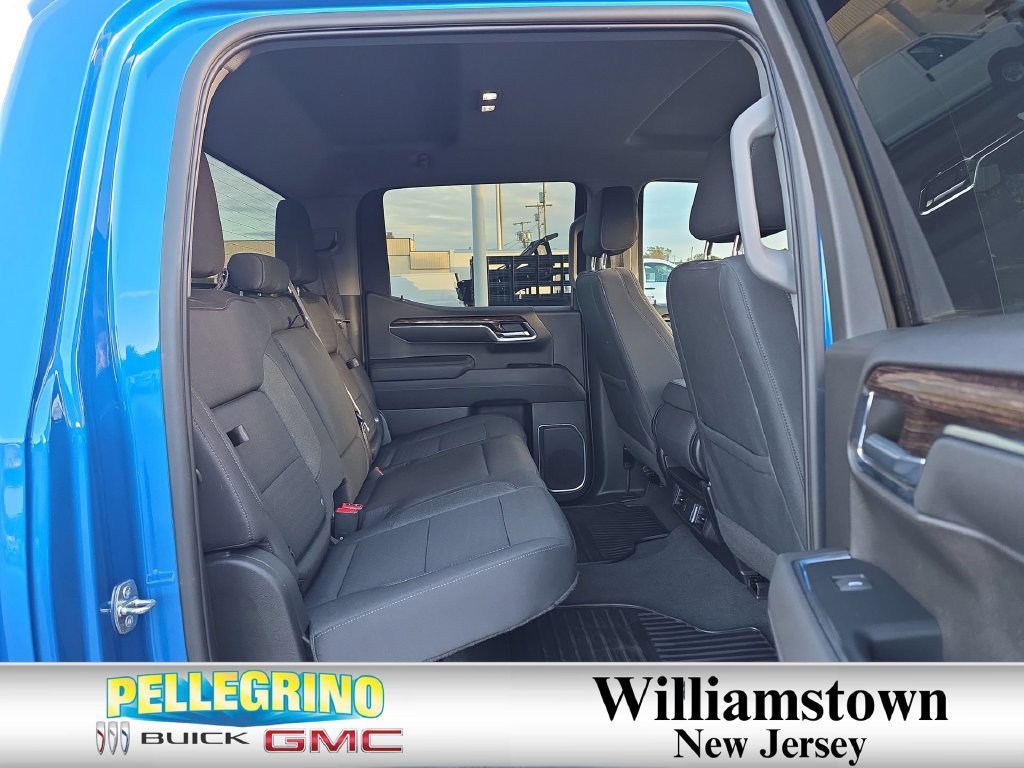 Certified Used 2023 DYNAMIC BLUE METALLIC GMC Elevation image 25