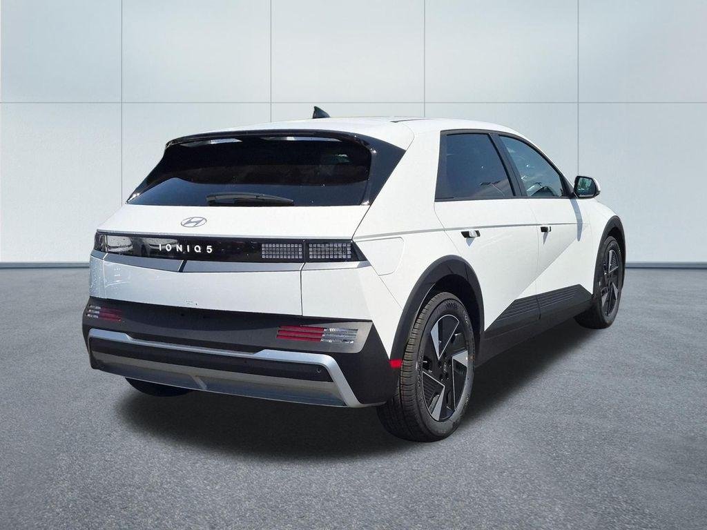 New 2026 White Hyundai SEL image 6