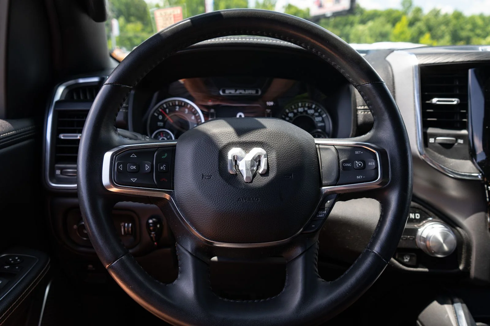 Used 2024 Silver Ram Laramie image 28