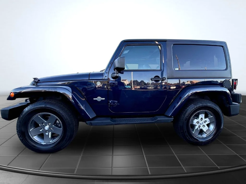 Used 2013 True Blue Pearlcoat Jeep Sport image 6