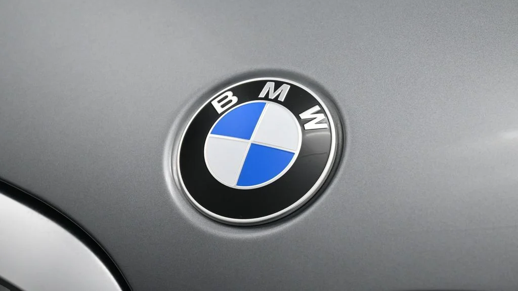 Certified Used 2023 Skyscraper Grey Metallic BMW sDrive30i image 19