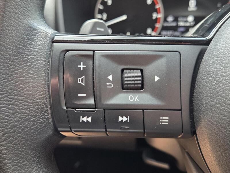 Used 2022 Gun Metallic NISSAN AWD SV image 32