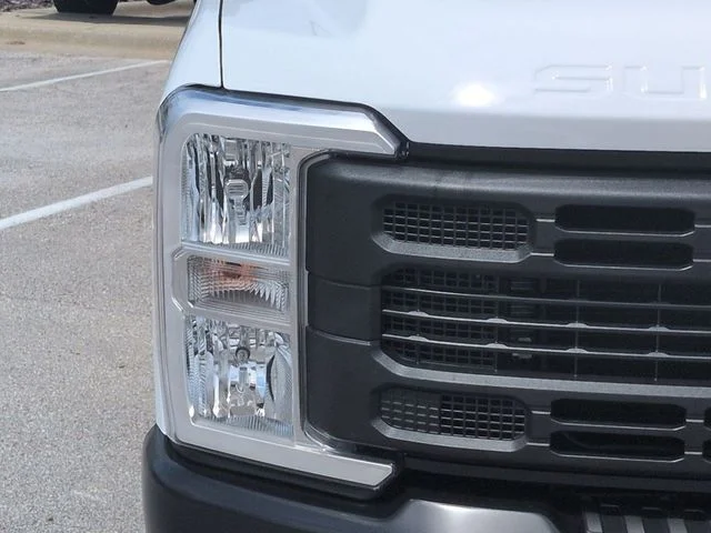 New 2026 Oxford White Ford F-250® XL image 10