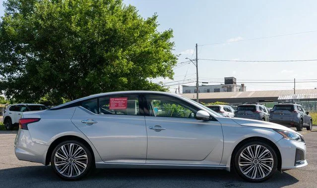 Certified Used 2025 Silver Nissan 2.5 SL image 6