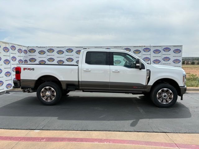 Star White Metallic Tri-Coat 2026 Ford F-250 Super Duty King Ranch Crew Cab 4WD Pickup Truck Four-Wheel Drive Automatic