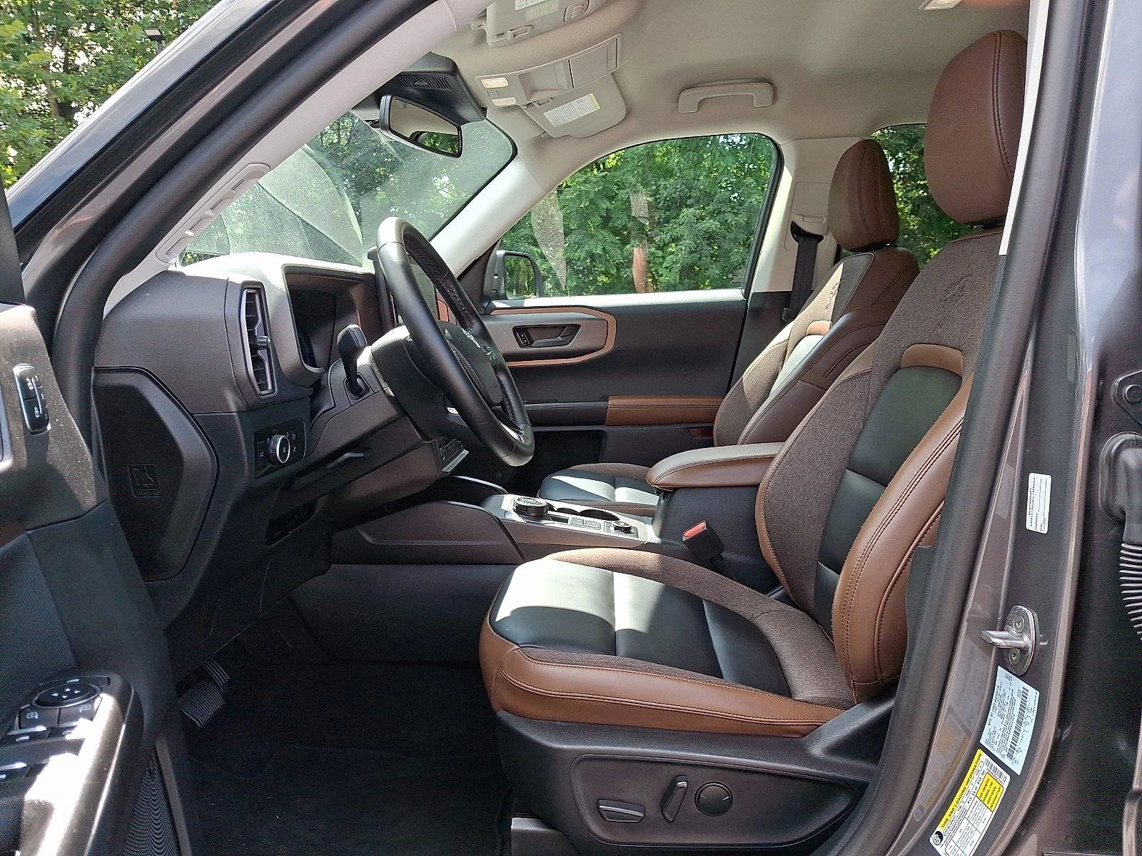 Used 2025 Carbonized Gray Metallic Ford Outer Banks image 13