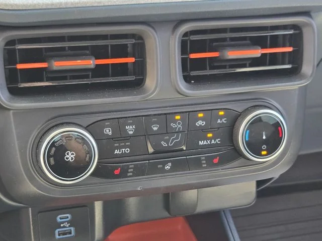 Used 2024 Red Ford XLT image 27