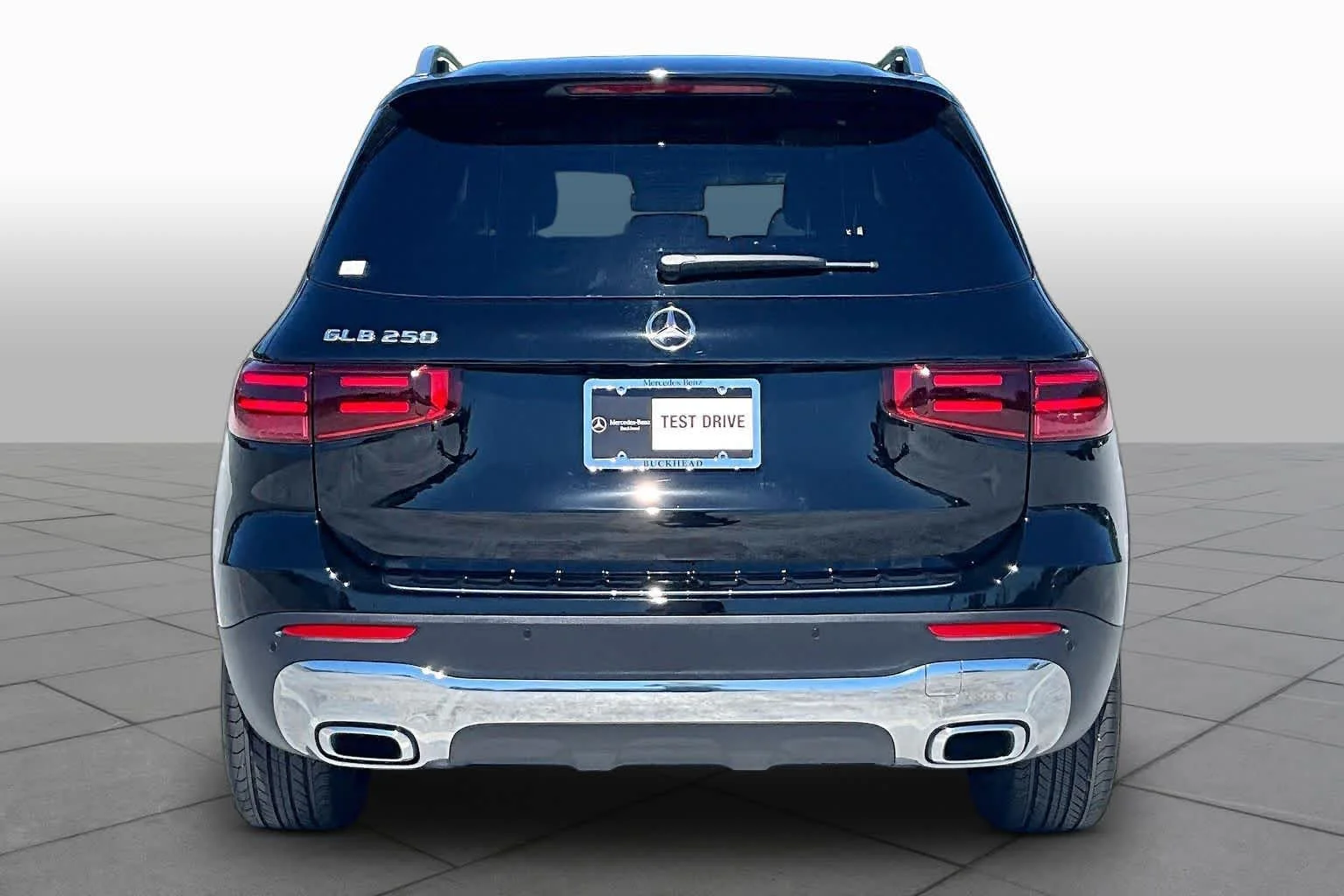 Used 2026 Night Black Mercedes-Benz GLB 250 image 5