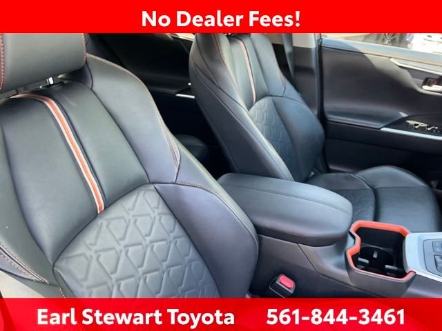 Used 2024  Toyota Adventure image 31