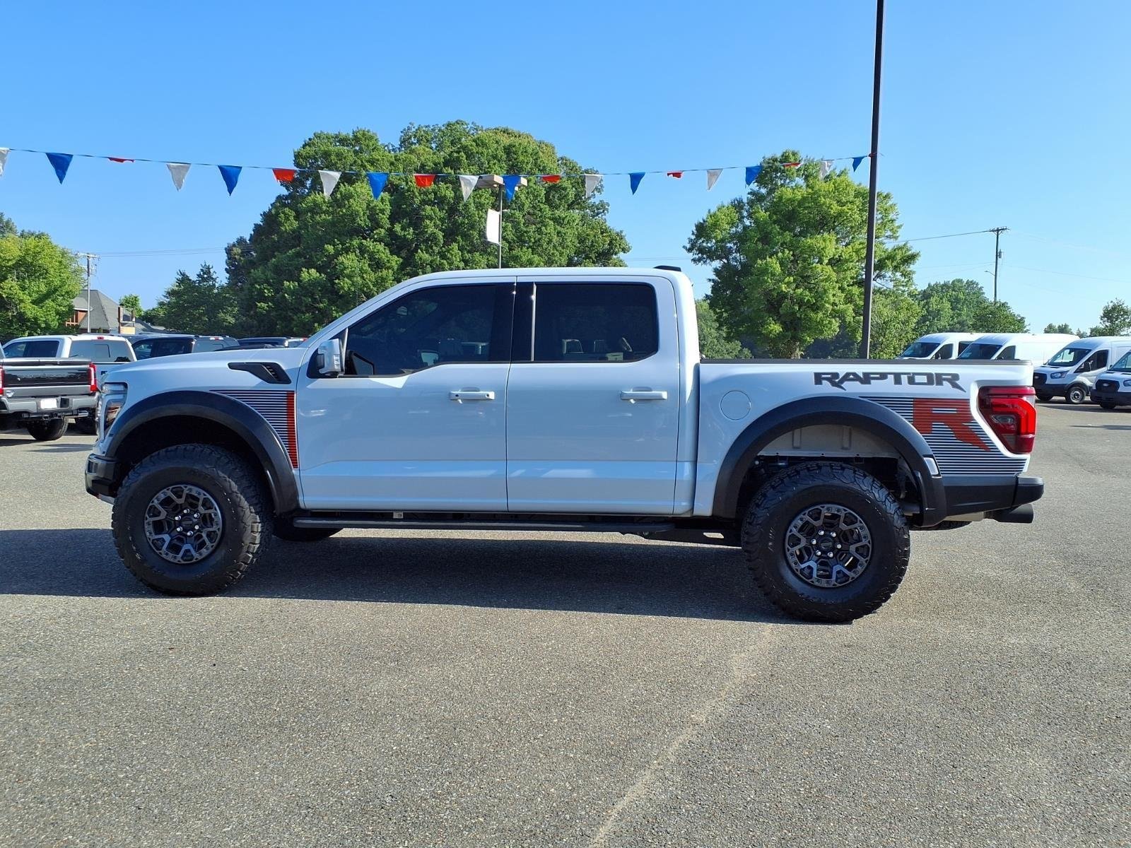 Used 2025 Space White Metallic Ford Raptor image 3