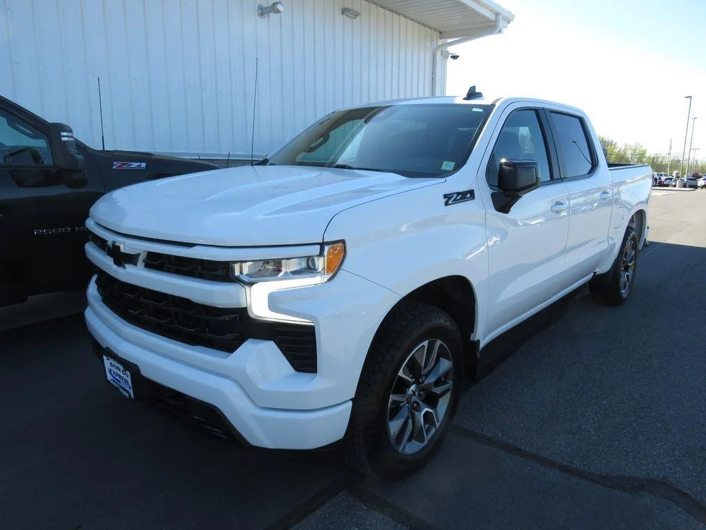 Used 2023 Summit White Chevrolet RST image 12
