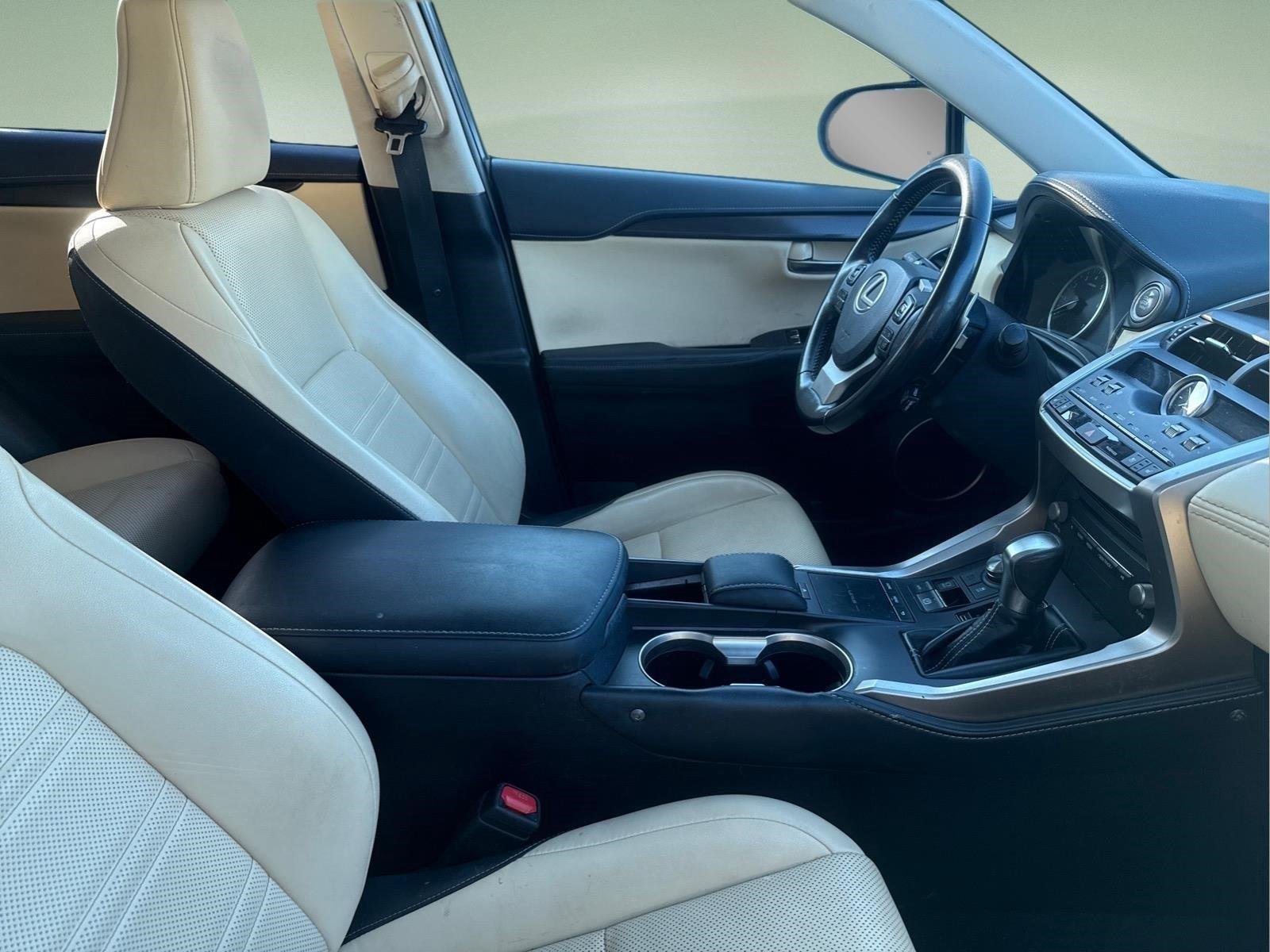Used 2018 Eminent White Pearl Lexus Base image 19