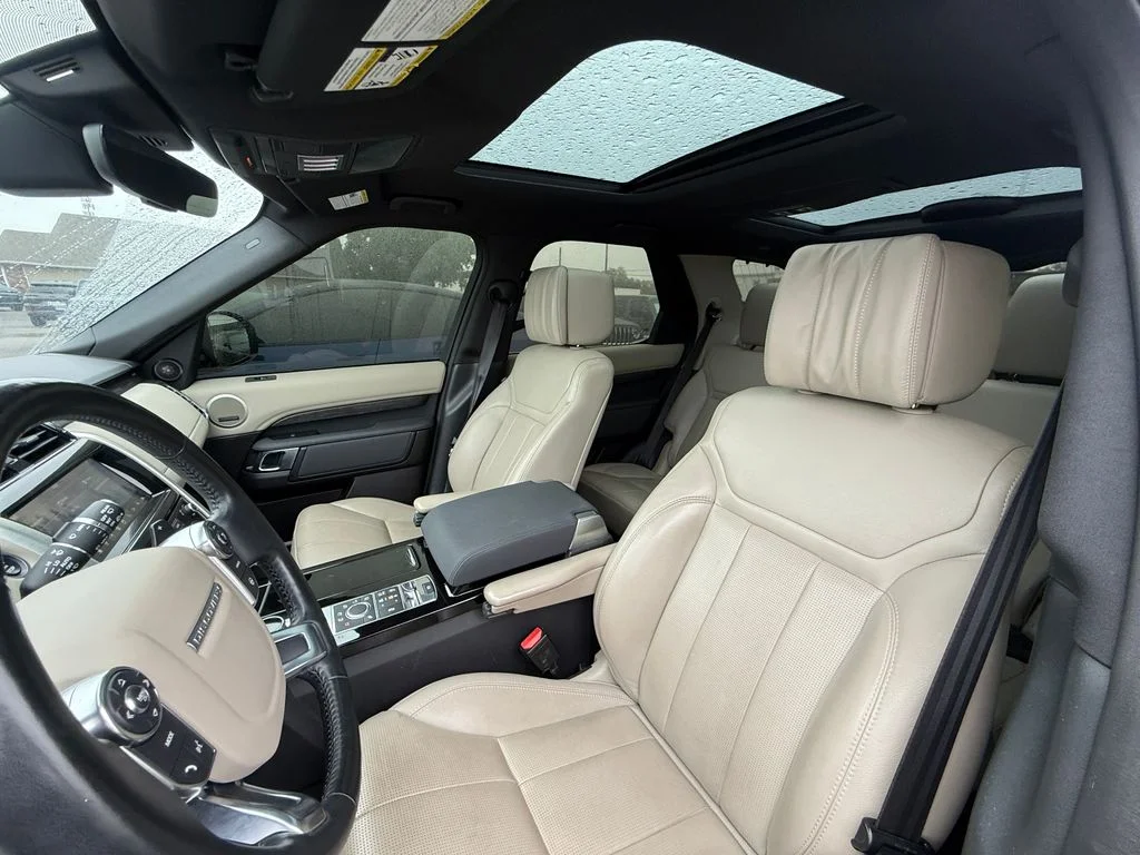 Used 2018 Black Land Rover HSE image 16