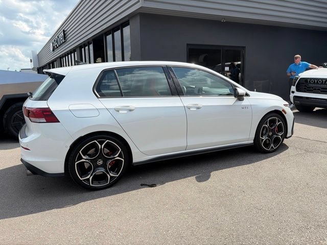 Used 2025 Opal White Pearl Volkswagen Autobahn image 3
