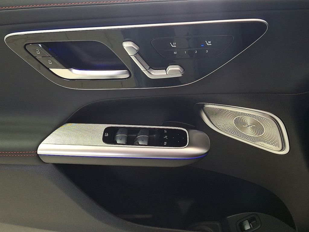 2025 Mercedes-Benz GLC AMG GLC43 - Photo 9