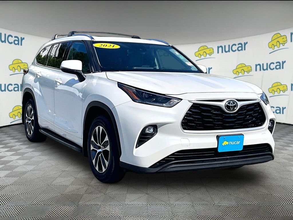 Used 2021 White Toyota XLE image 1