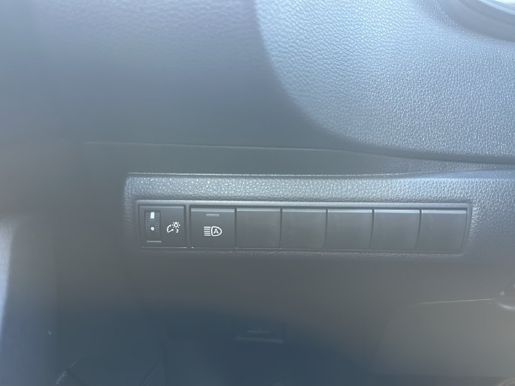 Used 2025 Silver Toyota LE image 20